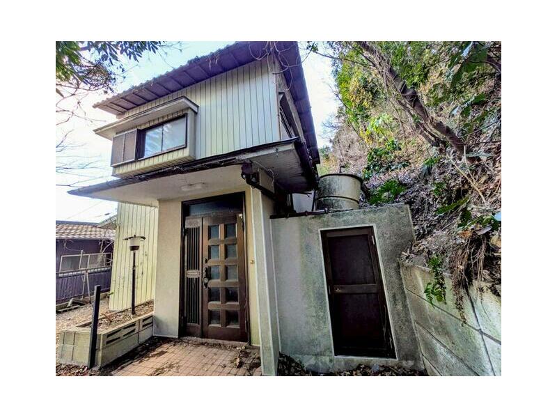 5-chome, Nagaura-cho, Yokosuka-shi, Kanagawa (Taura Sta.) 2F 3SLDK

1,480,000 yen