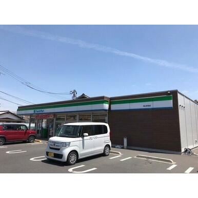 ファミリーマート　新福店まで300m