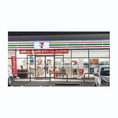 セブンイレブン 大阪谷町7丁目店 距離:170m