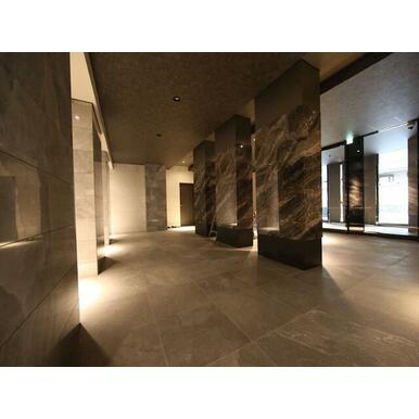 エントランス オートロック完備