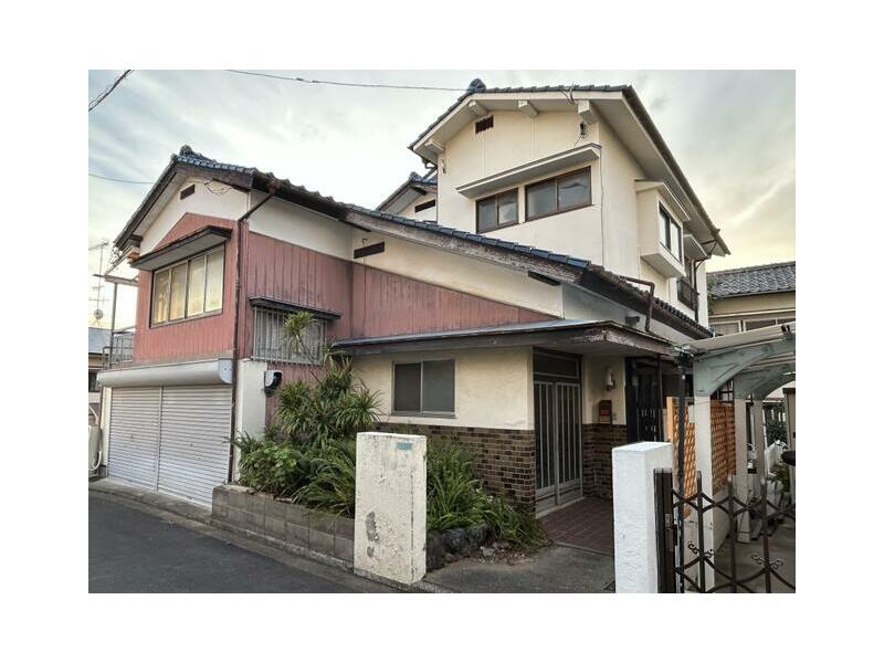 3-chome, Kozan Mitsu, Matsuyama-city (Mitsuhama station) 2F 5DK

5,800,000 yen