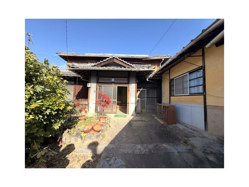 Takamatsu-city, Takamatsu-city, Japan

480,000 yen