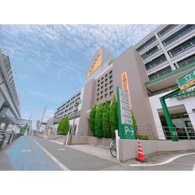 アピタ 距離：870m