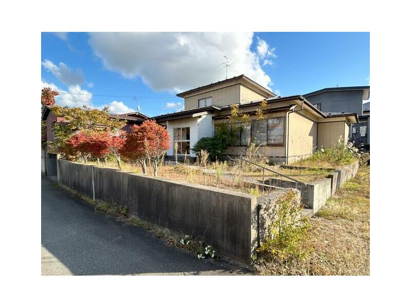 Akita City, Araya Kotobuki Town (Araya Station) 2-story 6DK