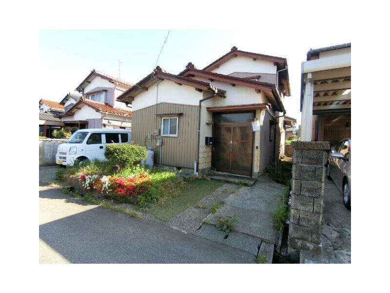 Kojomachi 3-chome, Kaga City (Kaga Onsen Station) 2-story 5DK
