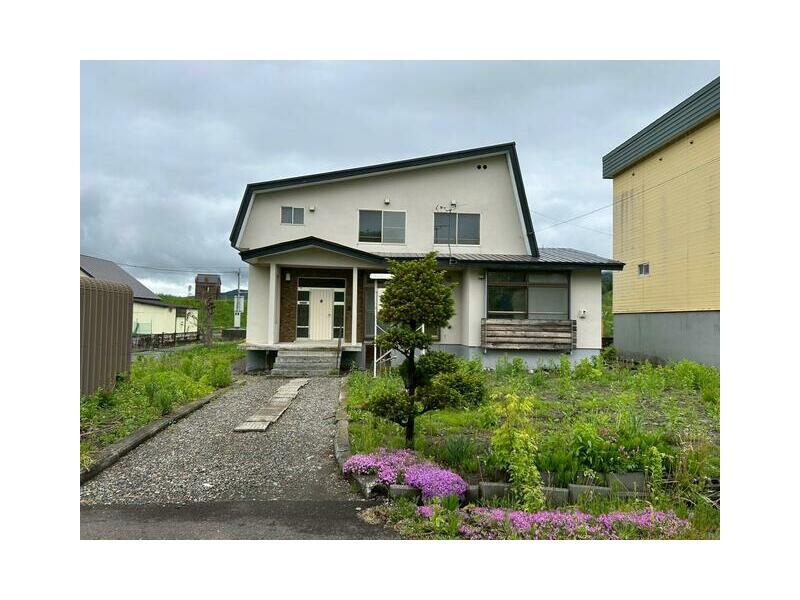 Izumi-cho 3-chome, Akabira City (Akabira Station) 2-story 5LDK