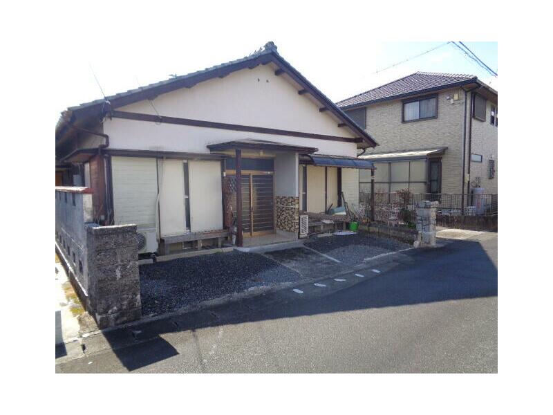 20 minutes on foot from Sangu Line "Yamada Kamiguchi" Station