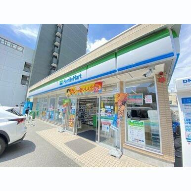 ファミリーマート 千種本山店 距離:147m