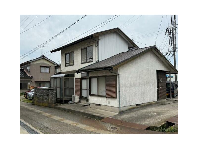 Takaoka City, Namioka (Kyukann Medical Center Mae Station) 2-story 4LDK