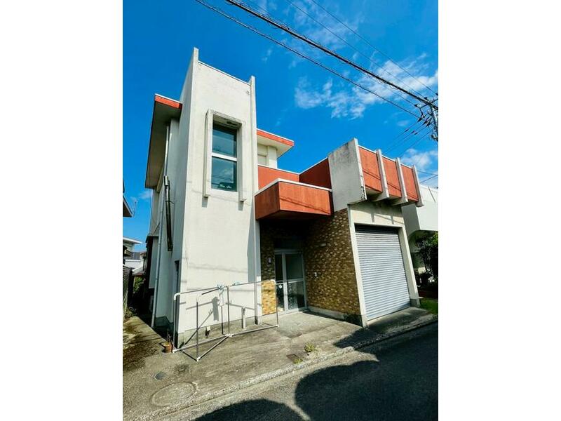 Kawanoe-cho, Shikokuchuo-shi (Kawanoe Sta.) 2F 4DK

1,800,000 yen