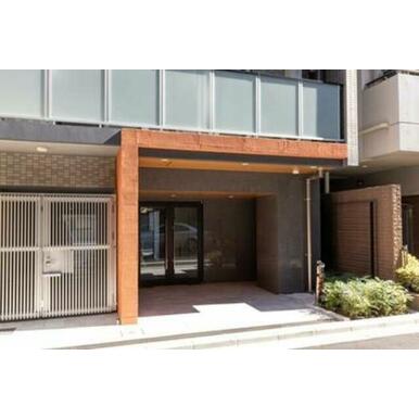 ゆとりのあるエントランスです