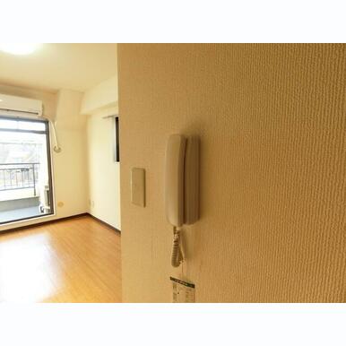 インターホンつき