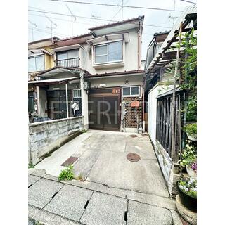 Umetsu Kaiki-cho, Ukyo-ku, Kyoto City (Katabiranotsuji Station) 2-story studio apartment. 4.5 million yen.