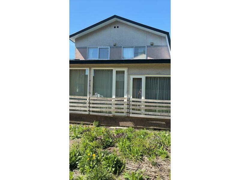 Shibetsu City, Higashi Hachijo Kitai 1-chome (Shibetsu Station) 2-story building 3DK