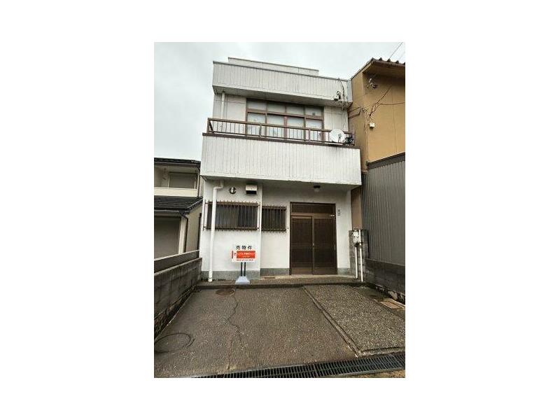 Kanazawa City, Moriyama 2-chome (Higashi-Kanazawa Station) 3-story building 4SDK