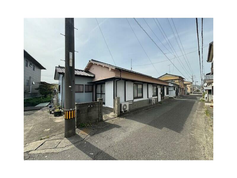 Naruto City, Otsu Town, Yagura, Higashizutsumi (Konpira-mae Station) Single-story 5DK