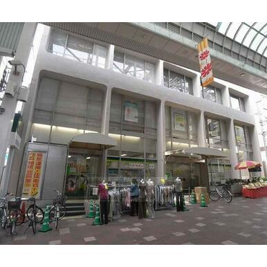 三井住友銀行 伏見支店 距離:113m