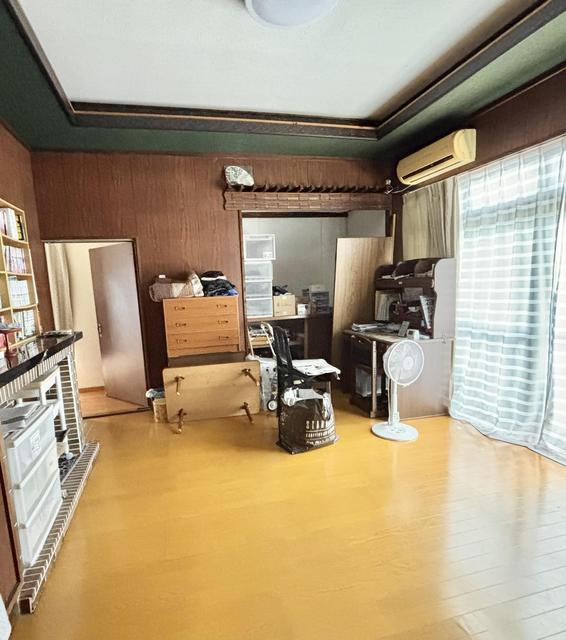 Mukaihigashi-cho, Onomichi City (near Onomichi Station) 2-story building, 5 bedrooms, living room, dining room, kitchen &mdash; photo 2