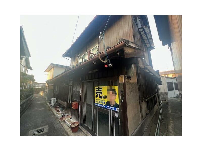 2F 7DK in Wadahama, Toyohama-cho, Kannonji-shi, Kanonji

330,000 yen