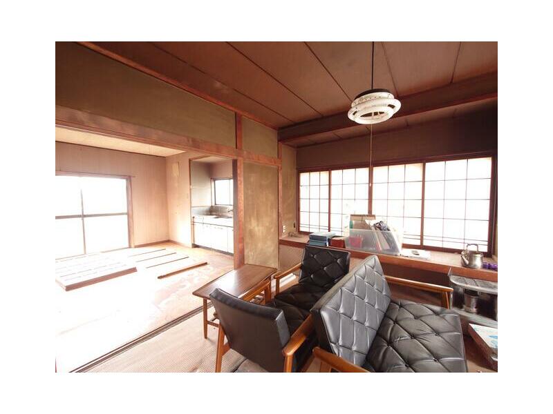 Shiroishi-city, Shiroishi 2F 5DK

1.5 million yen