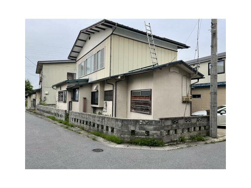 Yonezawa City Shimohanazawa 3-chome (Yonezawa Station) 2-story 6DK