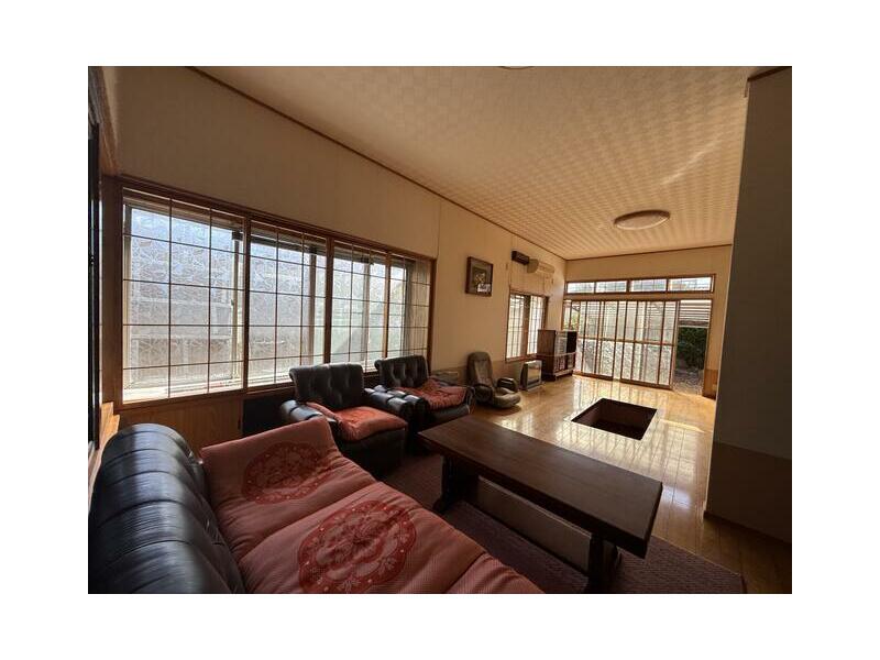 Kurihara-shi, Kurihara Takashimizu Matsubara （Semine station） 2F 5LDK

2,000,000 yen