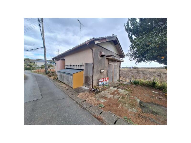 Asahi-shi Ni (Higata station) Single-story building, 2LDK

980,000 yen