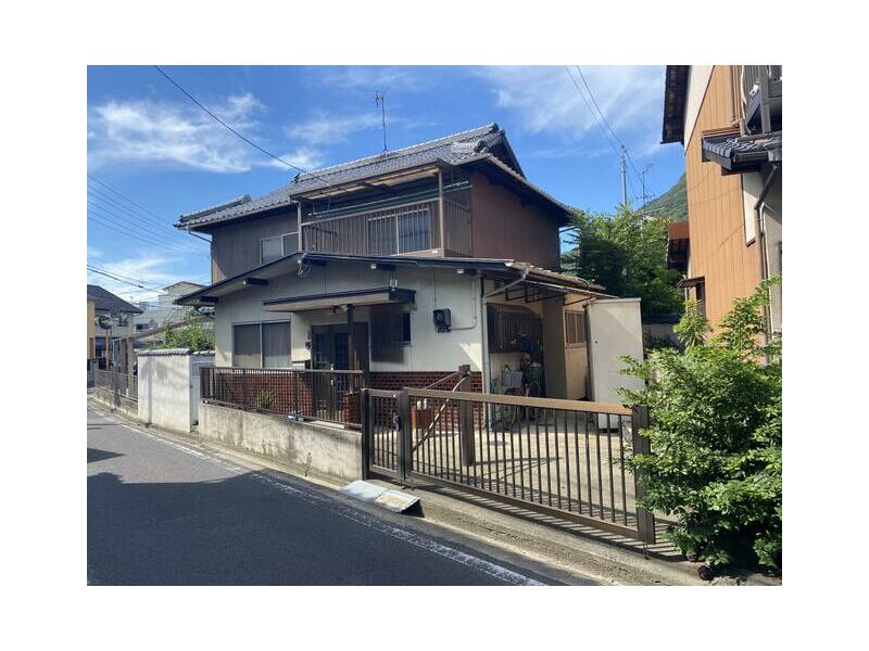 Takamatsu City, Yashima Nishimachi (Kagamoto Station) 2-story 7DK