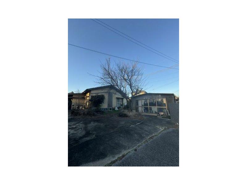 Oyama-shi, Oaza Fukura (Higashi Yuki station) Single-story building, 3LDK

2,000,000 yen