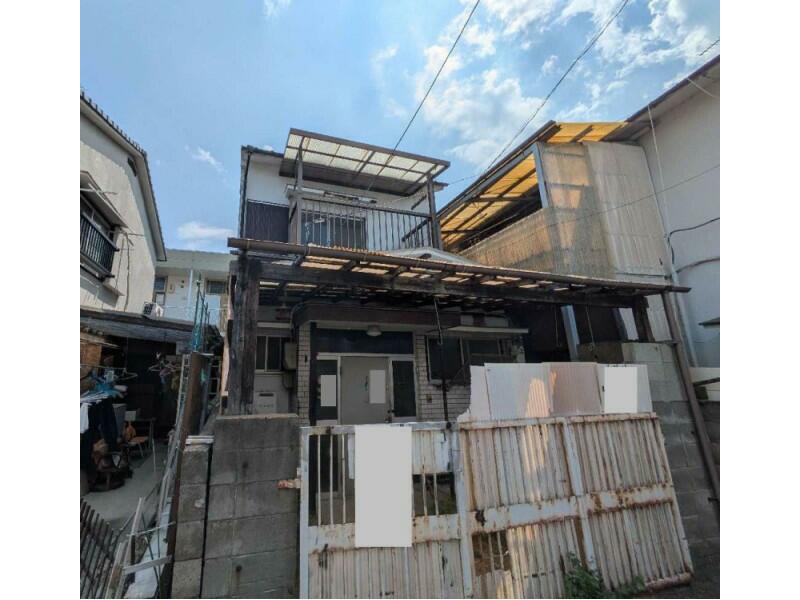 3-chome, Matsushima-cho, Takamatsu-shi, Takamatsu (Oki Matsushima station) 2F 3DK

2,000,000 yen