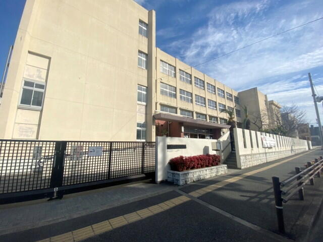 アットホーム 堺市北区 中長尾町４丁 堺市駅 2階建 ９ｌｄｋ 堺市北区の中古一戸建て 提供元 株 福屋不動産販売 北野田店 一軒家 家の購入