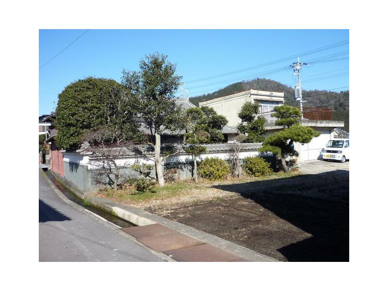 2F 9DK in Komuro, Ichikawa-cho, Kanzaki-gun (Tsurui Sta.)

900,000 yen