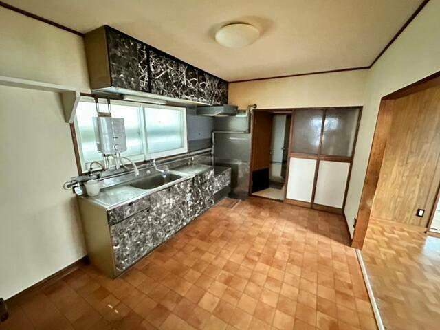 滝川市 西町6丁目(滝川駅) 2階建 4LDK 4