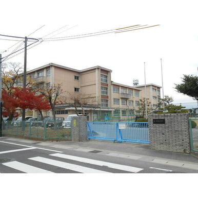 本荘中学校 距離：2,450m