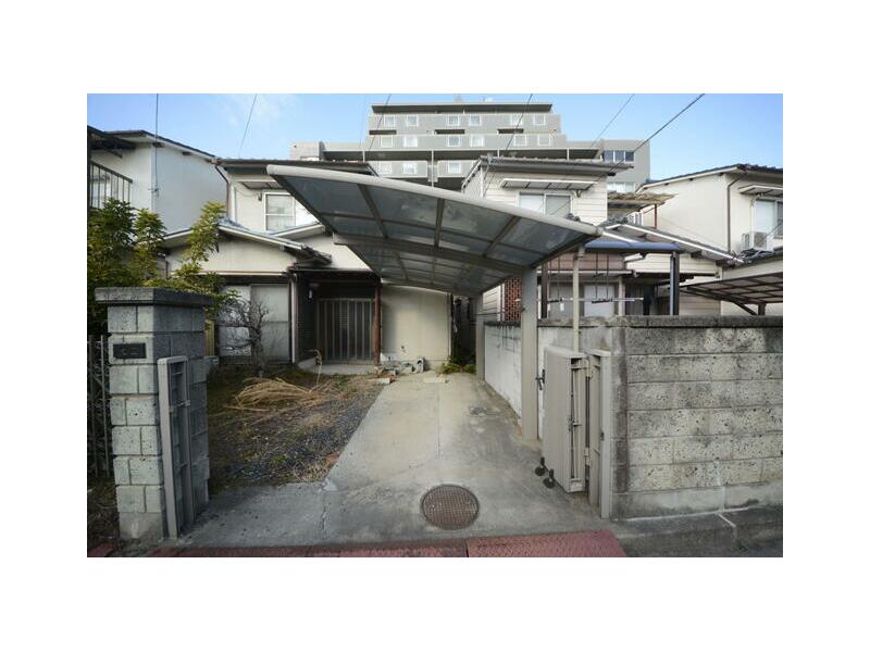 Takamatsu City, Kitamachi (Kitamachi Station) Two-story building 5LDK