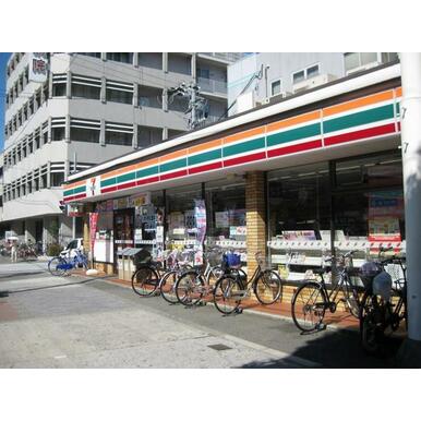 セブンイレブン大阪三軒家東５丁目店 距離：660m