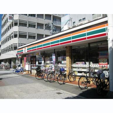 セブンイレブン大阪三軒家東5丁目店 距離:660m