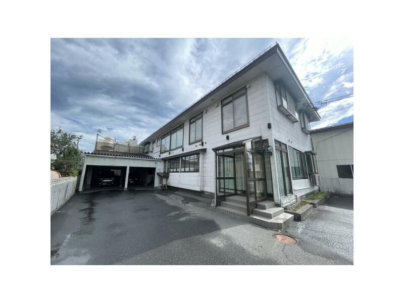 Nishi 12-banchō, Towada City (Nihonmatsu Towada Station) 2-story 5LDK