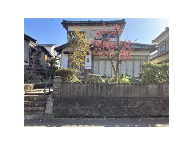 4DK two-story building in Oaza Habuta, Tagami Town, Minami-Kambara District (Habuta Station).
