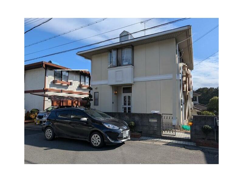 15 minutes on foot from Kintetsu Minami Osaka Line "Ukihoko" Station