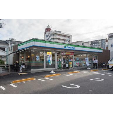 ファミリーマート江東石島店 距離：462m