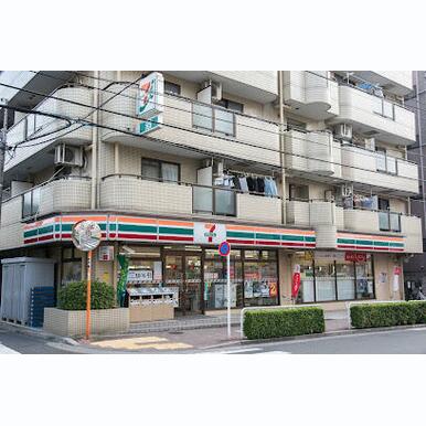 セブン-イレブン江東海辺店 距離:189m