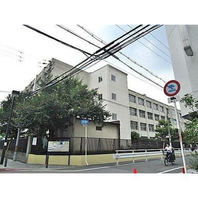 大阪市立木川小学校 距離:124m
