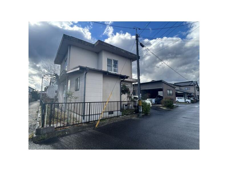 Shimokumaya, Kisuki Town, Unnan City (Kisuki Station) 2F 4LDK

8.5 million yen