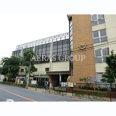 荒川区立第二日暮里小学校 距離:111m