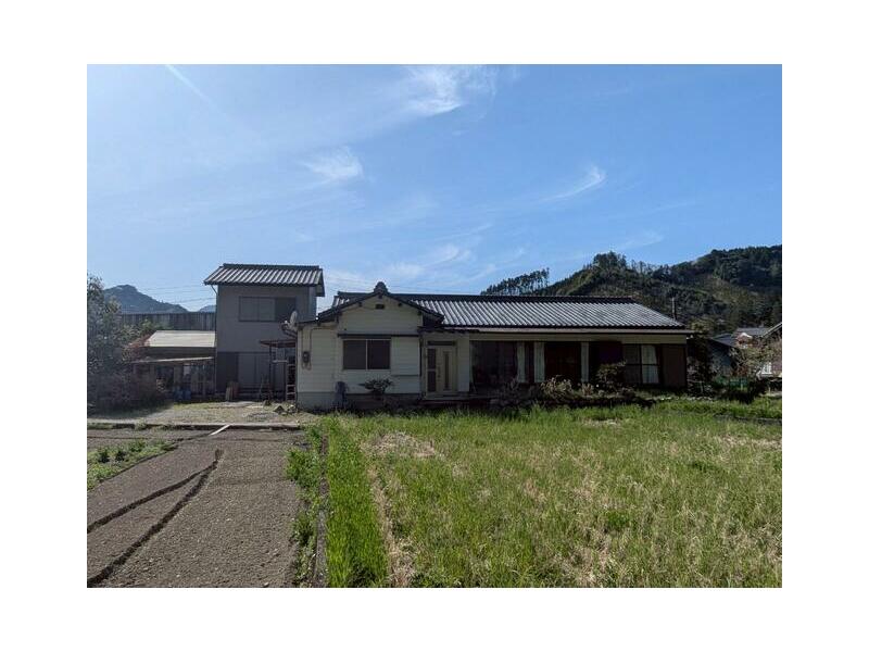 Saeki City, Yayoi Oaza Osakamoto, 1-story building, 7DK

2.5 million yen