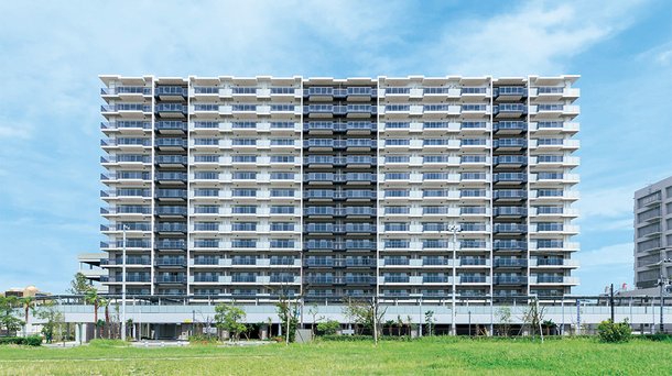 南公園から現地を望む