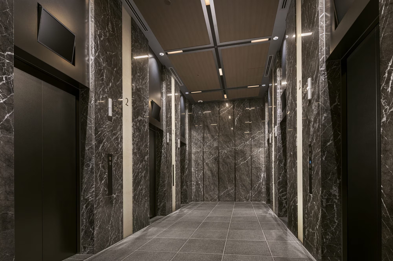 Elevator hall