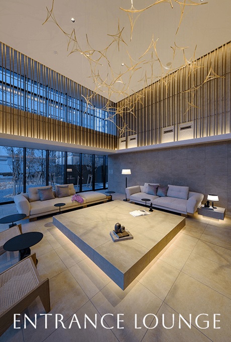 ENTRANCE LOUNGE