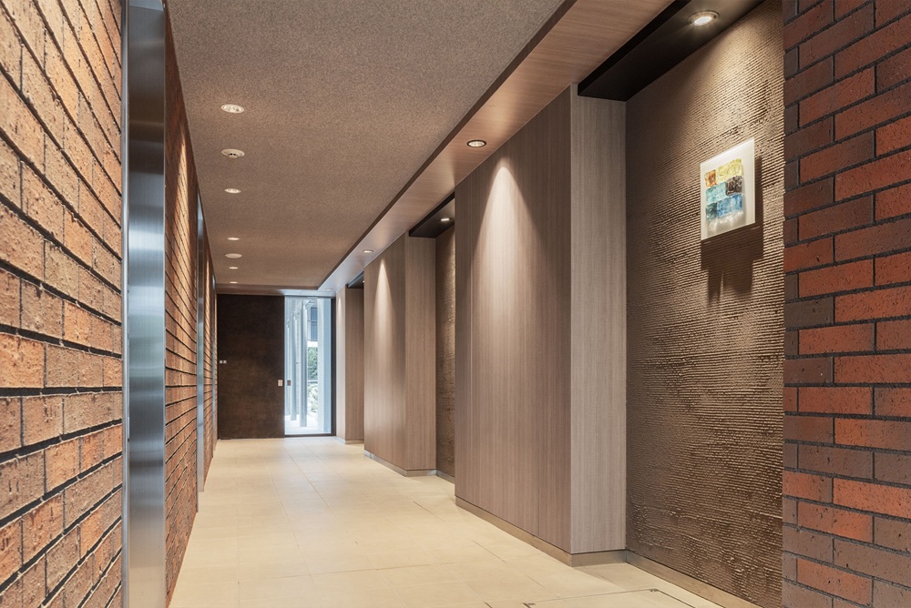 サブエントランス（西敷地）